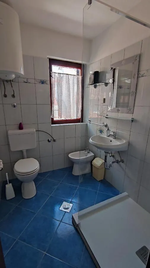 Apartments Tonkovic Kornić 홈스테이
